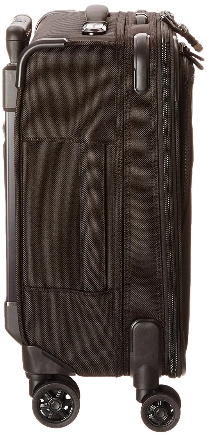Briggs & Riley Baseline Commuter Expandable Spinner