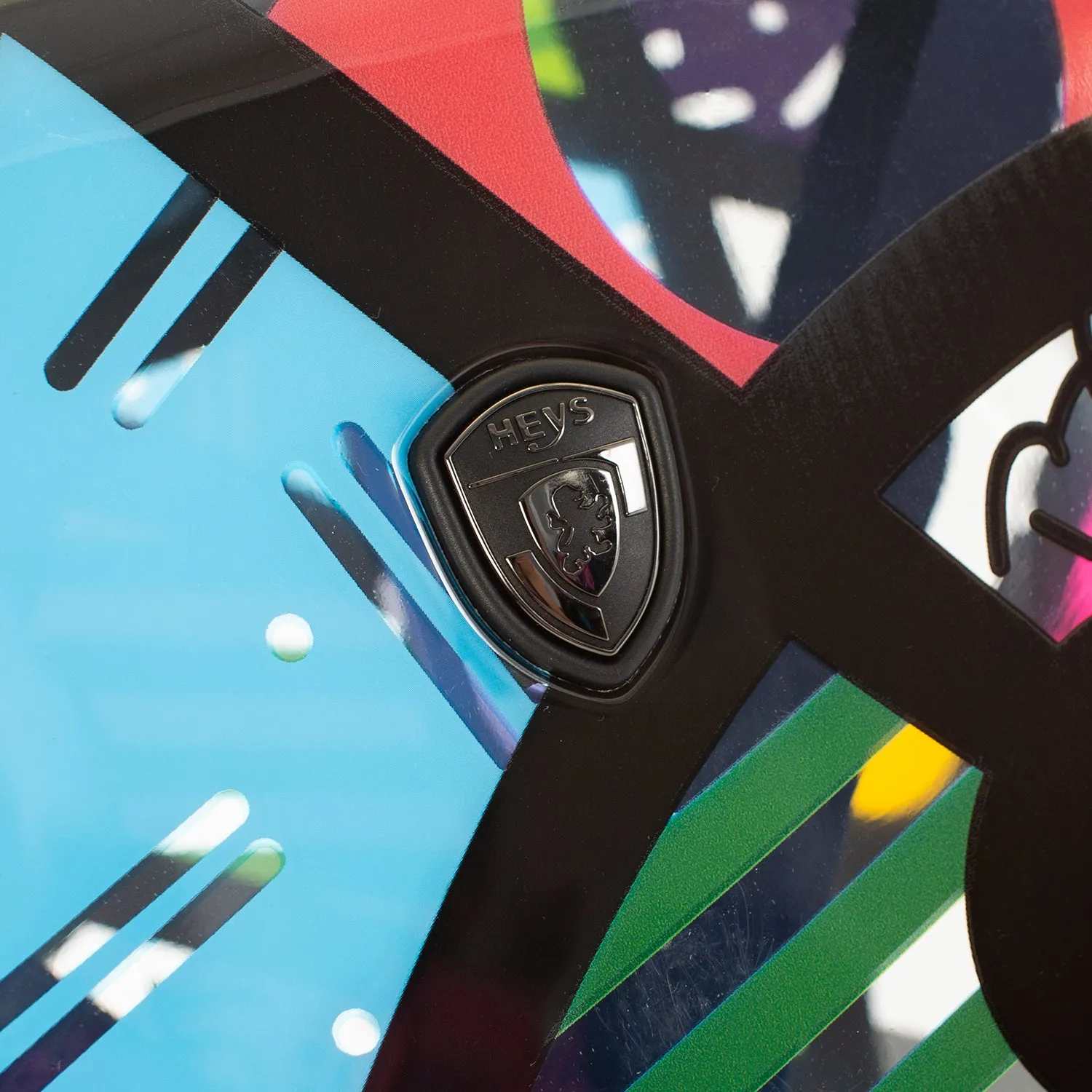 Britto - Butterfly Transparent 26 Inch - The Art of Modern Travel™