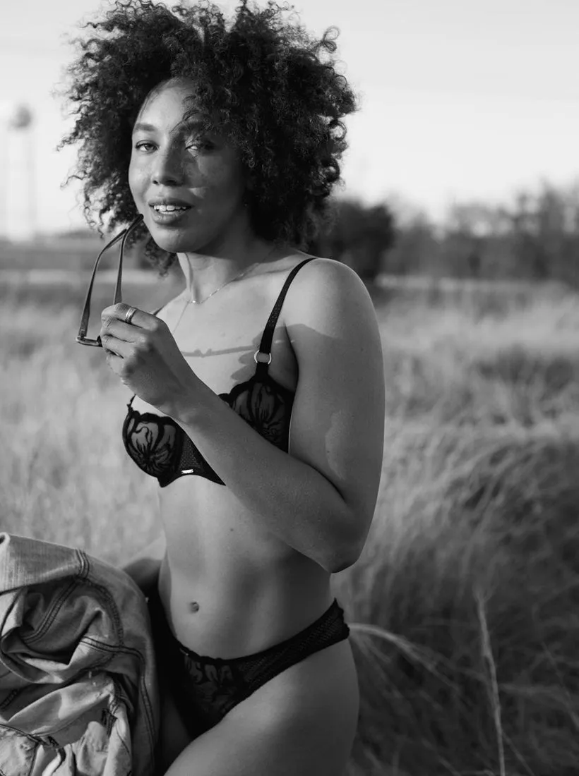 Chantelle Fleurs Demi Bra