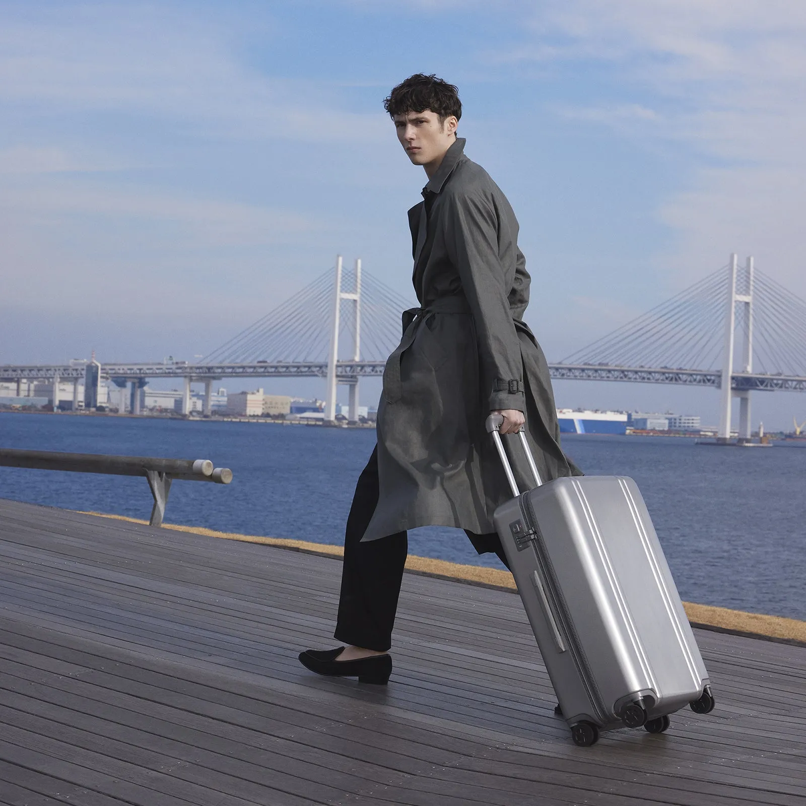 Classic Lightweight 4.0 |  Medium Travel Case 60L