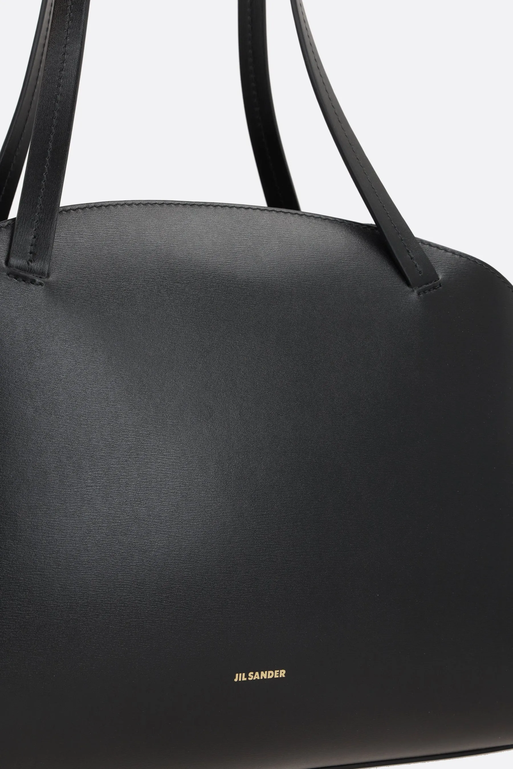 Curve medium shoulder bag in smooth leather