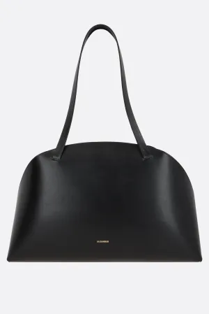 Curve medium shoulder bag in smooth leather