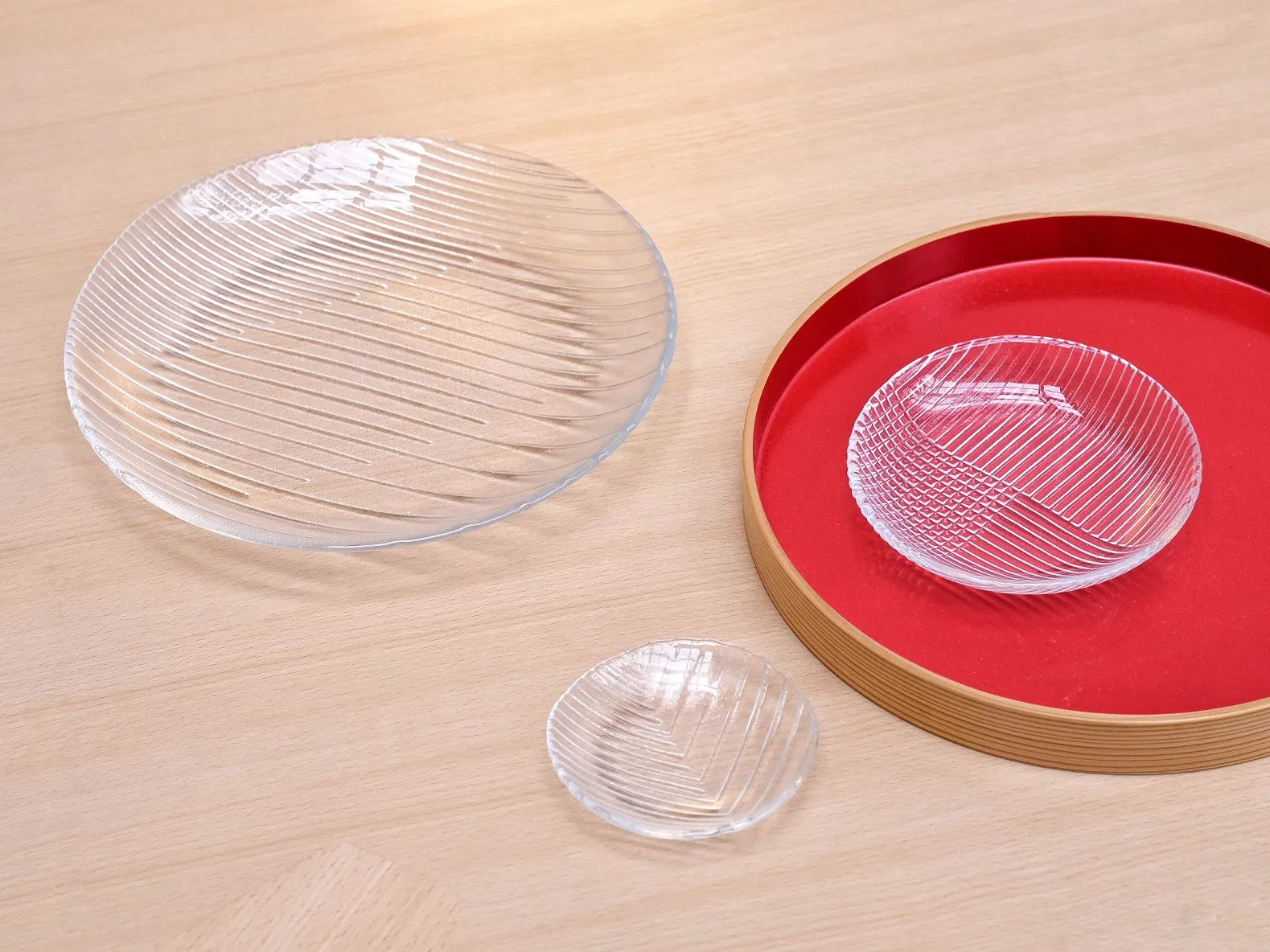 Hirota Glass Moyai Plate M Hash (2221N)
