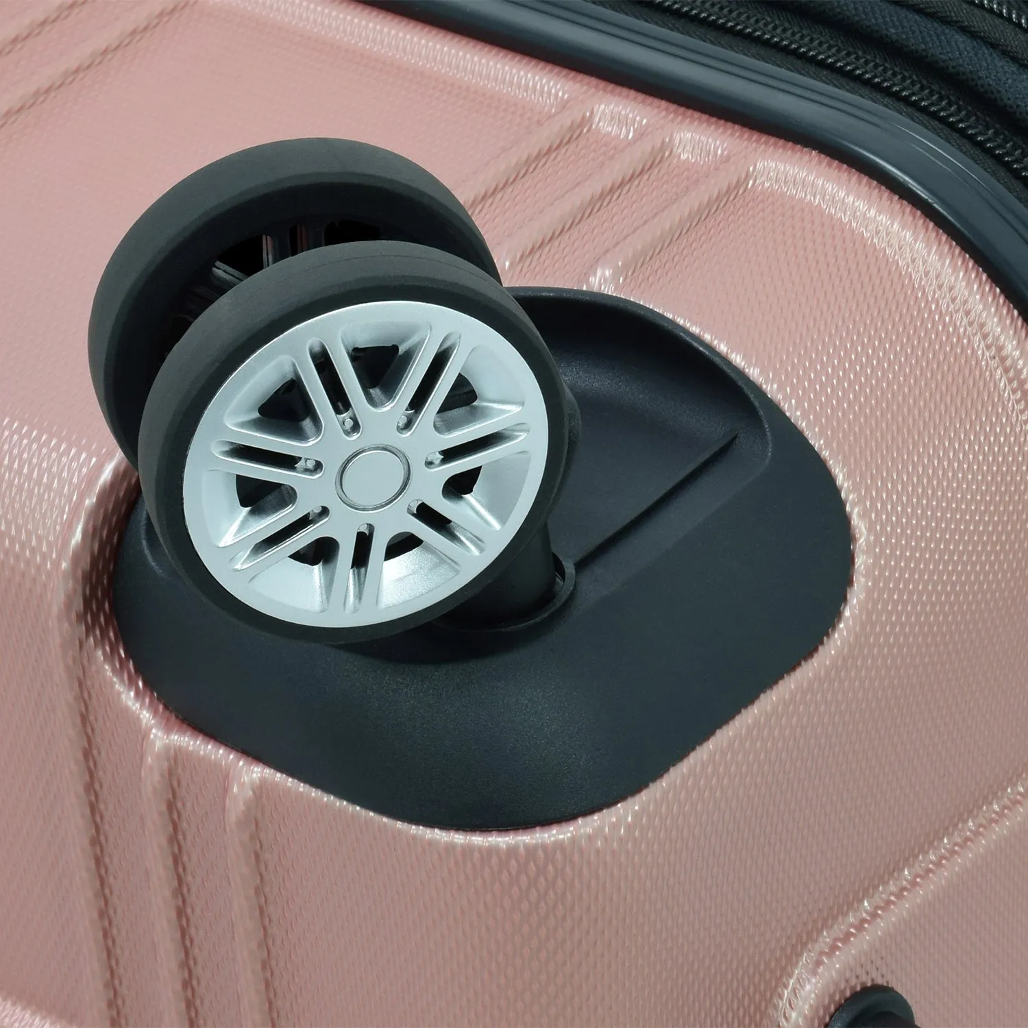 London Fog Kingsbury 3 Piece Set (20"/24"/28") 4-Wheel Luggage Sets