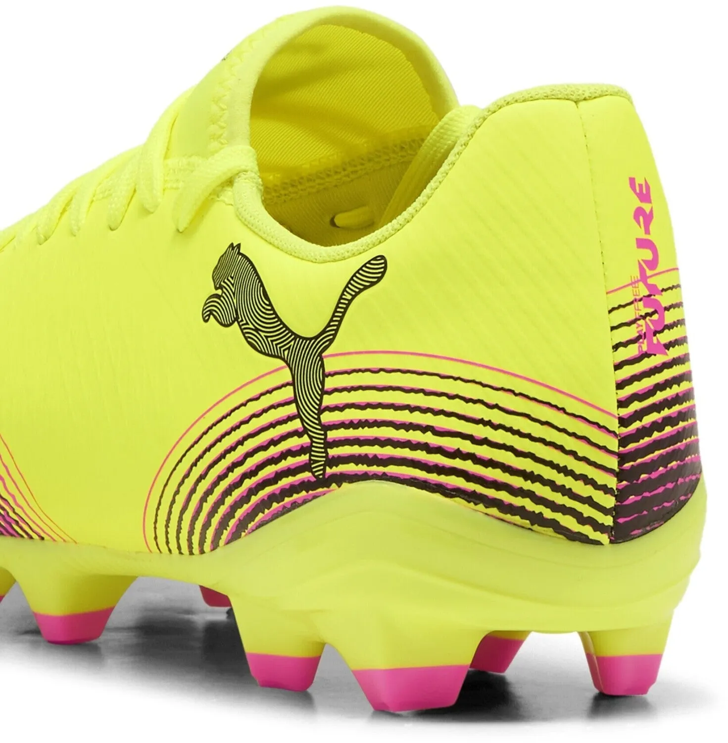 Men's Future 8 Play FG/AG Soccer