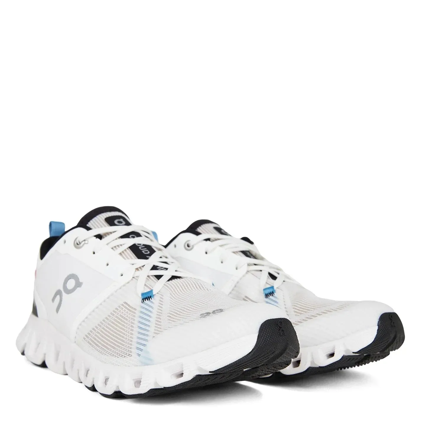 ON Running On Cloud X Shift 3 Trainers