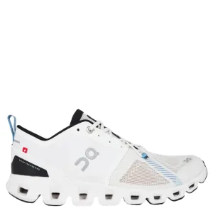 ON Running On Cloud X Shift 3 Trainers