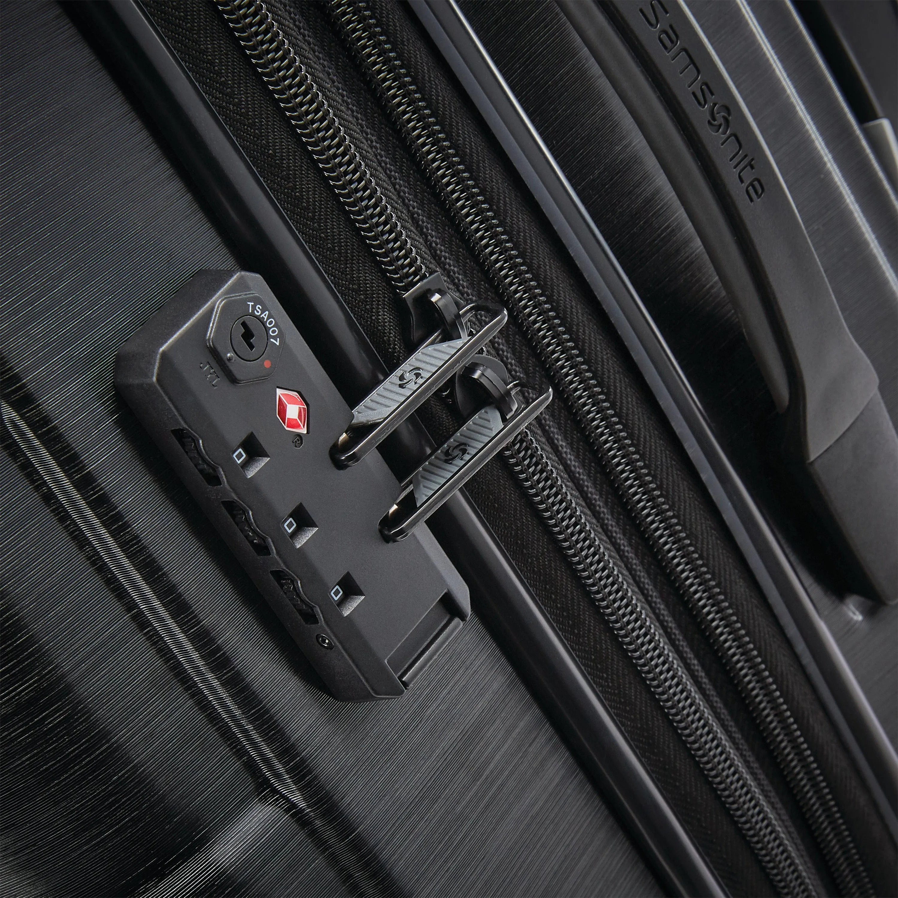Samsonite Centric 2 Expandable Hardside Luggage with Dual Spinner Wheels