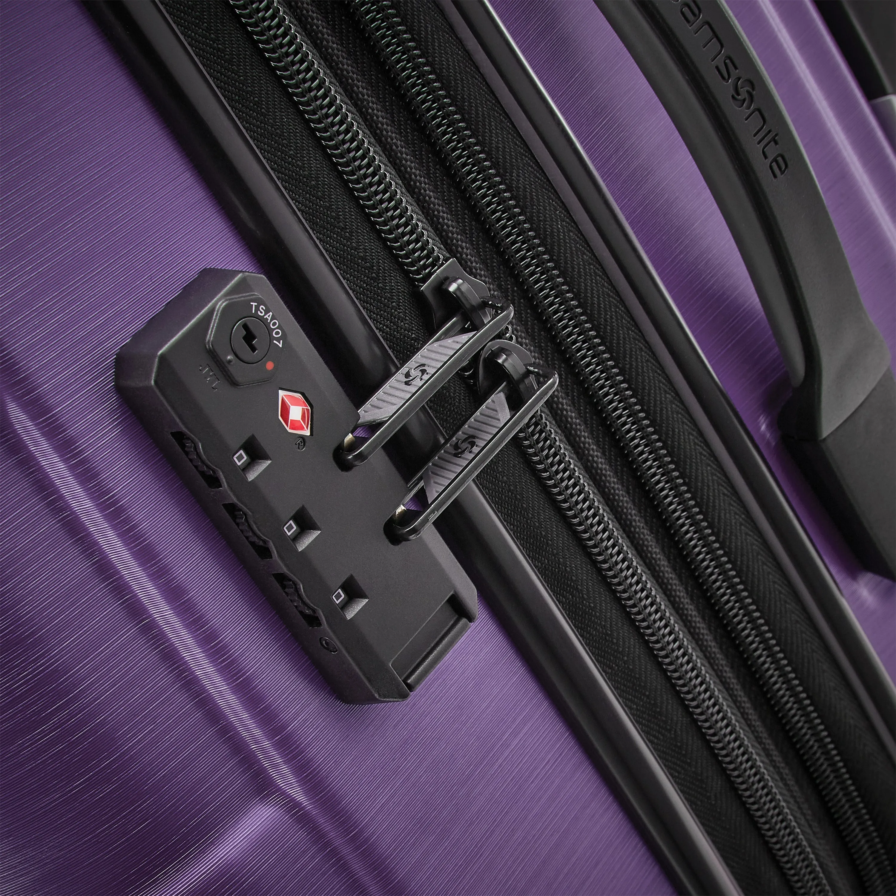 Samsonite Centric 2 Expandable Hardside Luggage with Dual Spinner Wheels