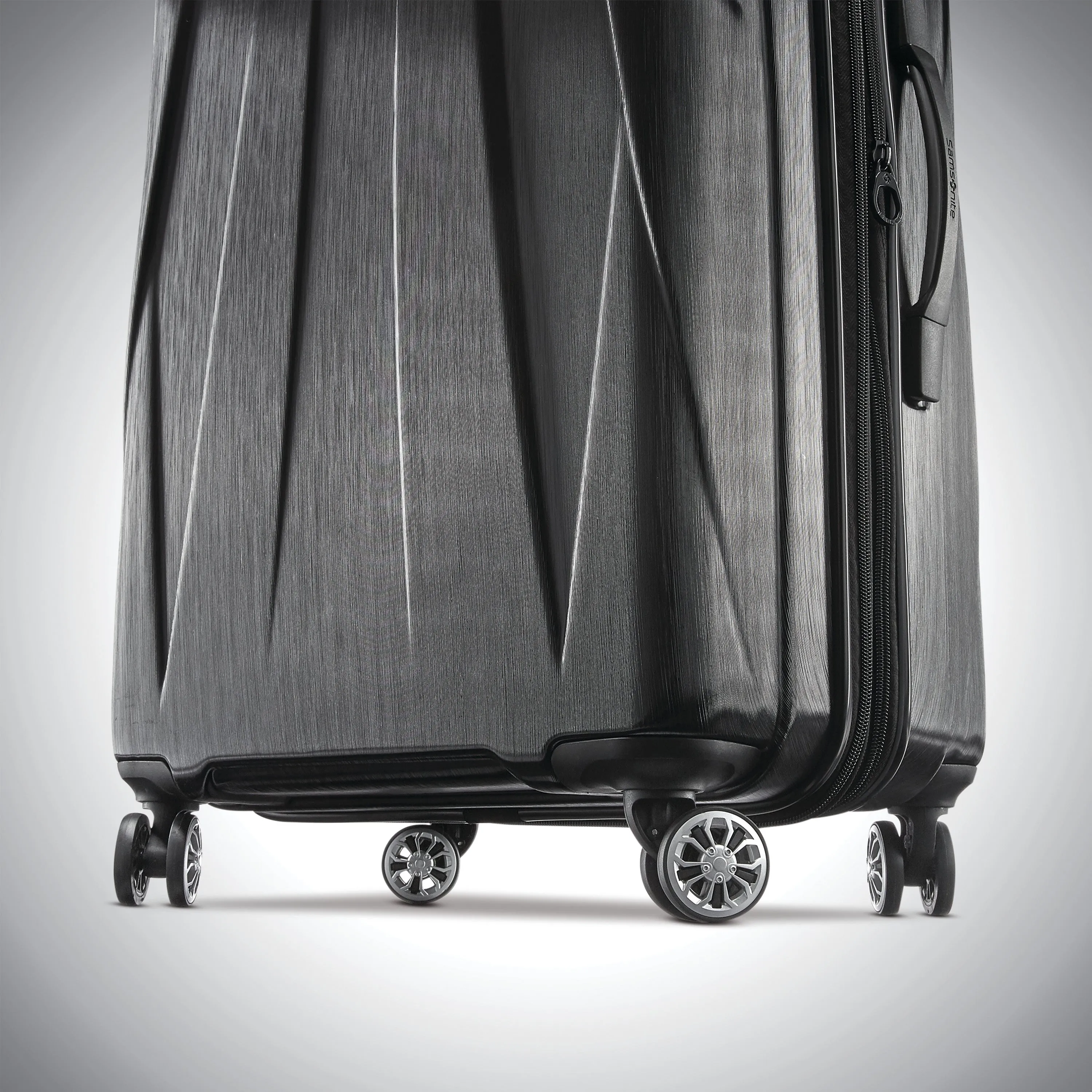 Samsonite Centric 2 Expandable Hardside Luggage with Dual Spinner Wheels