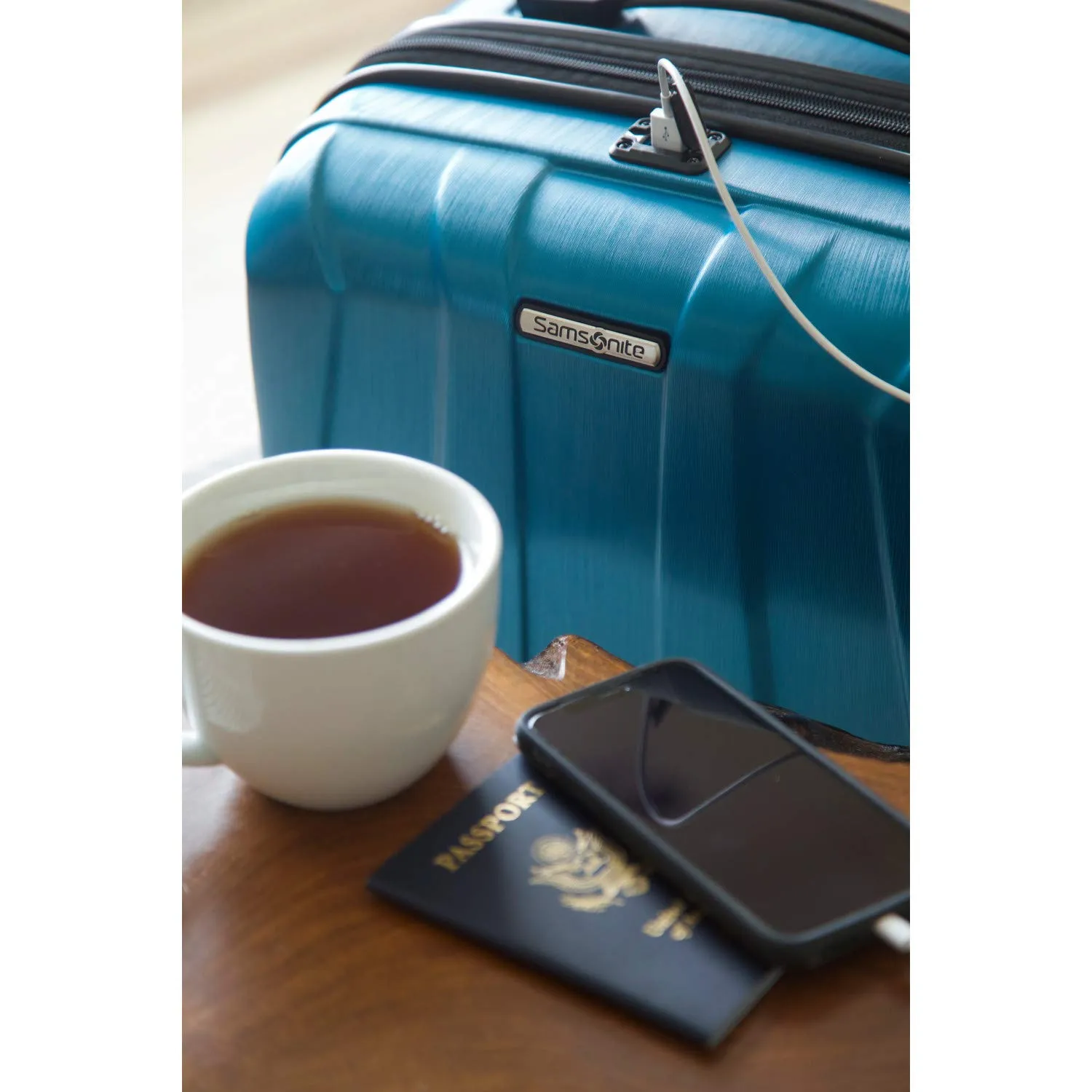 Samsonite Centric 2 Expandable Hardside Luggage with Dual Spinner Wheels