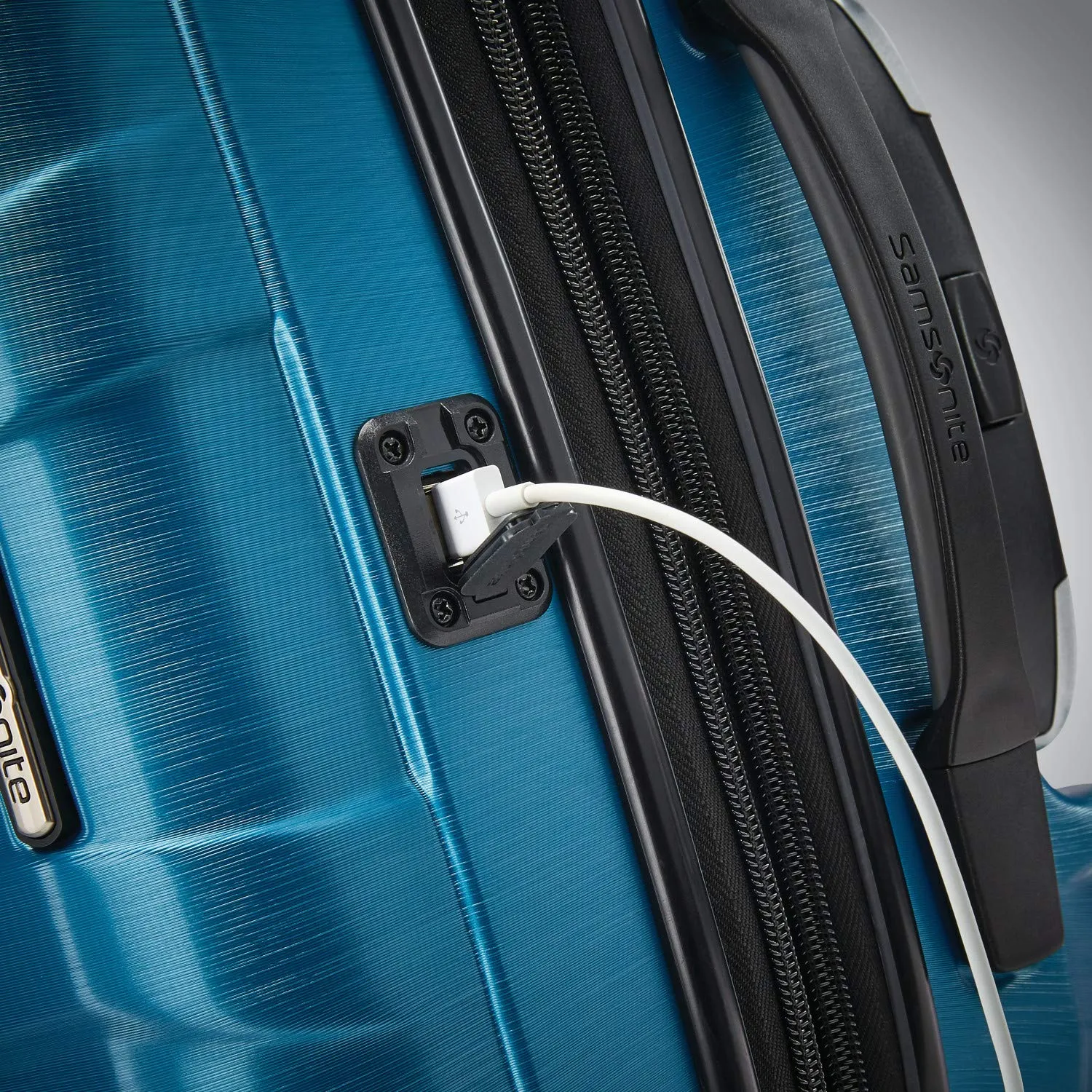 Samsonite Centric 2 Expandable Hardside Luggage with Dual Spinner Wheels