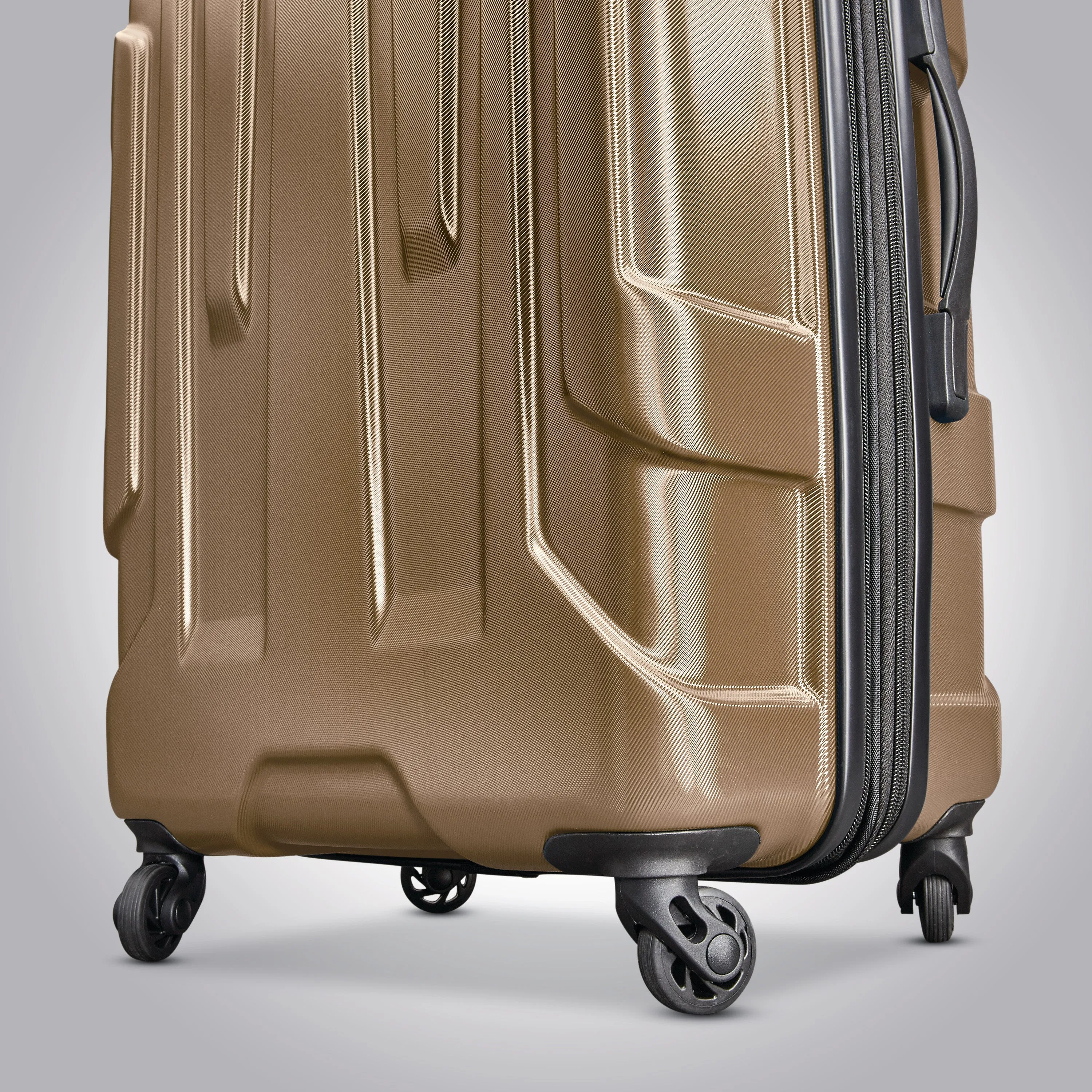 Samsonite Centric 20-inch Hardside Spinner