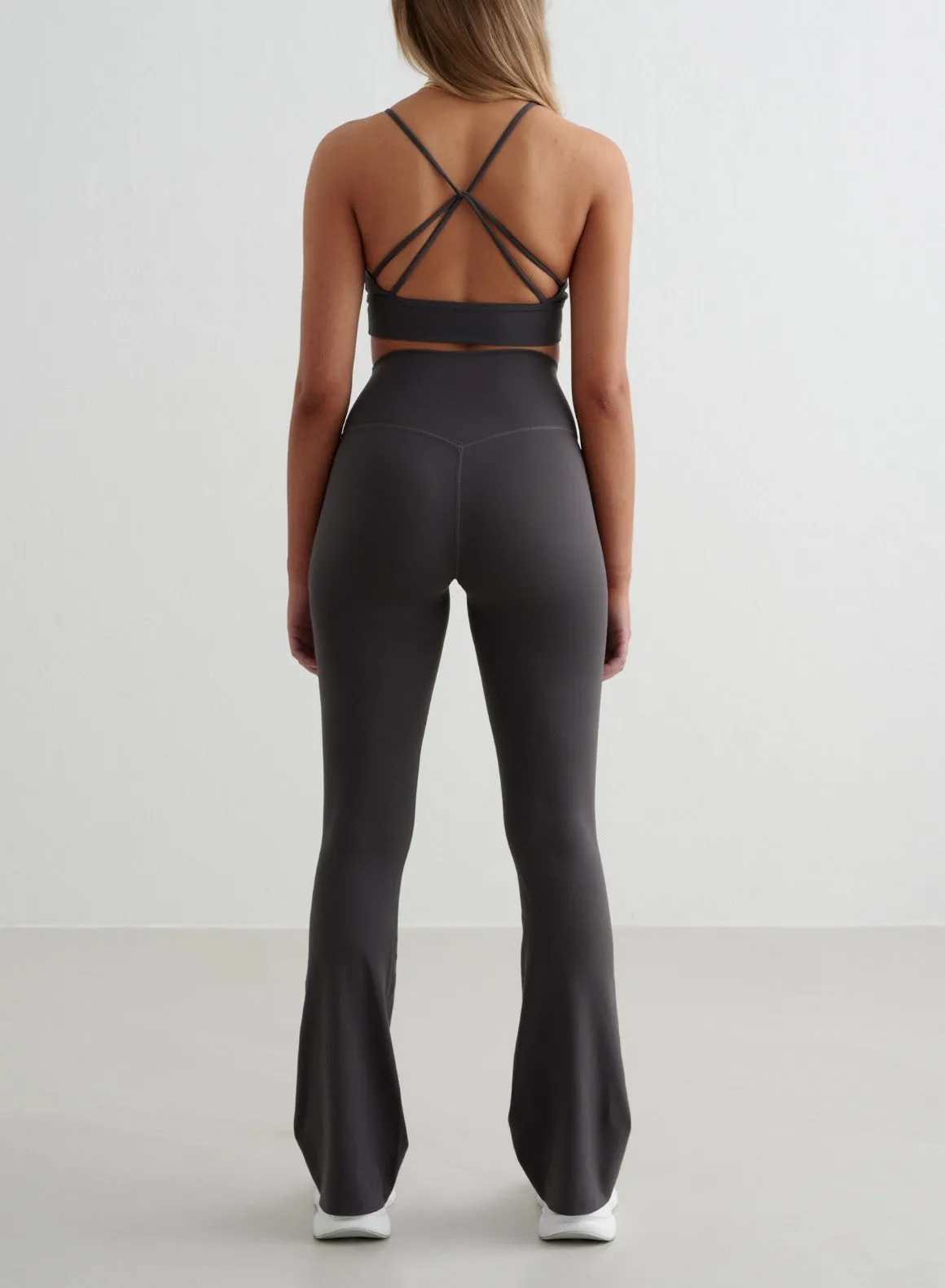 Shadow Grey Sense Flare Tights & Strap Bra Set
