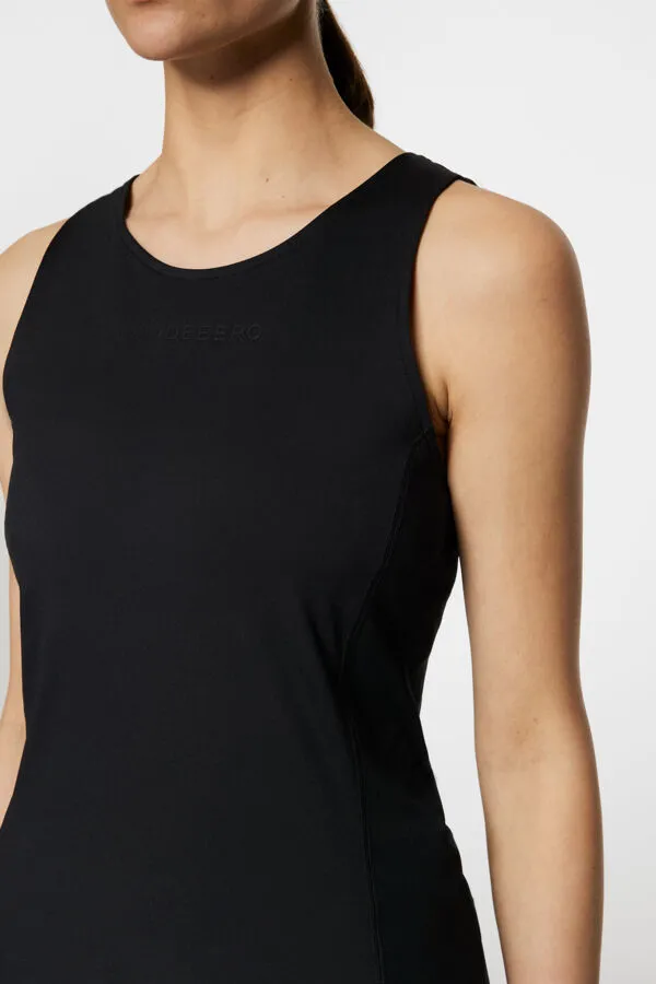 Tanice Top