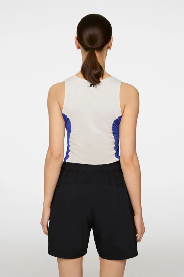 Tanice Top