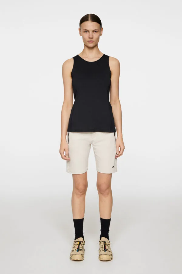 Tanice Top