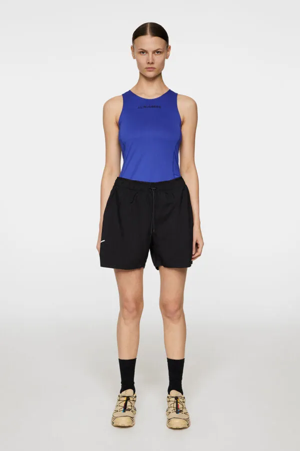 Tanice Top
