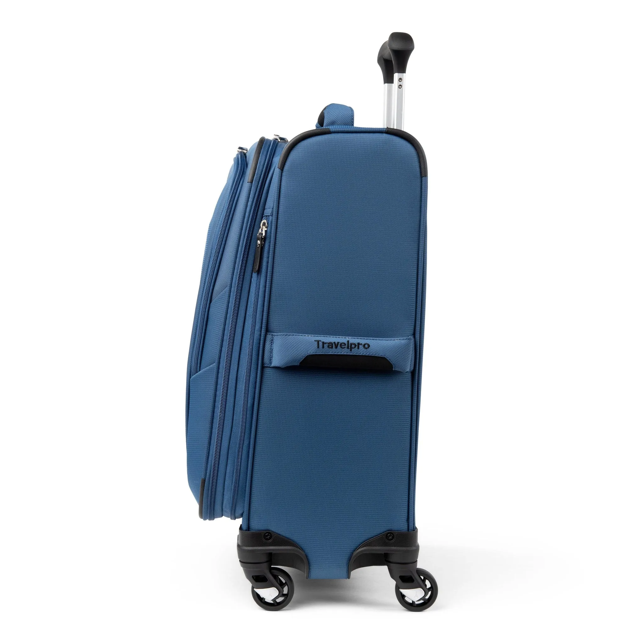 Travelpro Maxlite 5  Lightweight 21" Expandable Carry-On Spinner