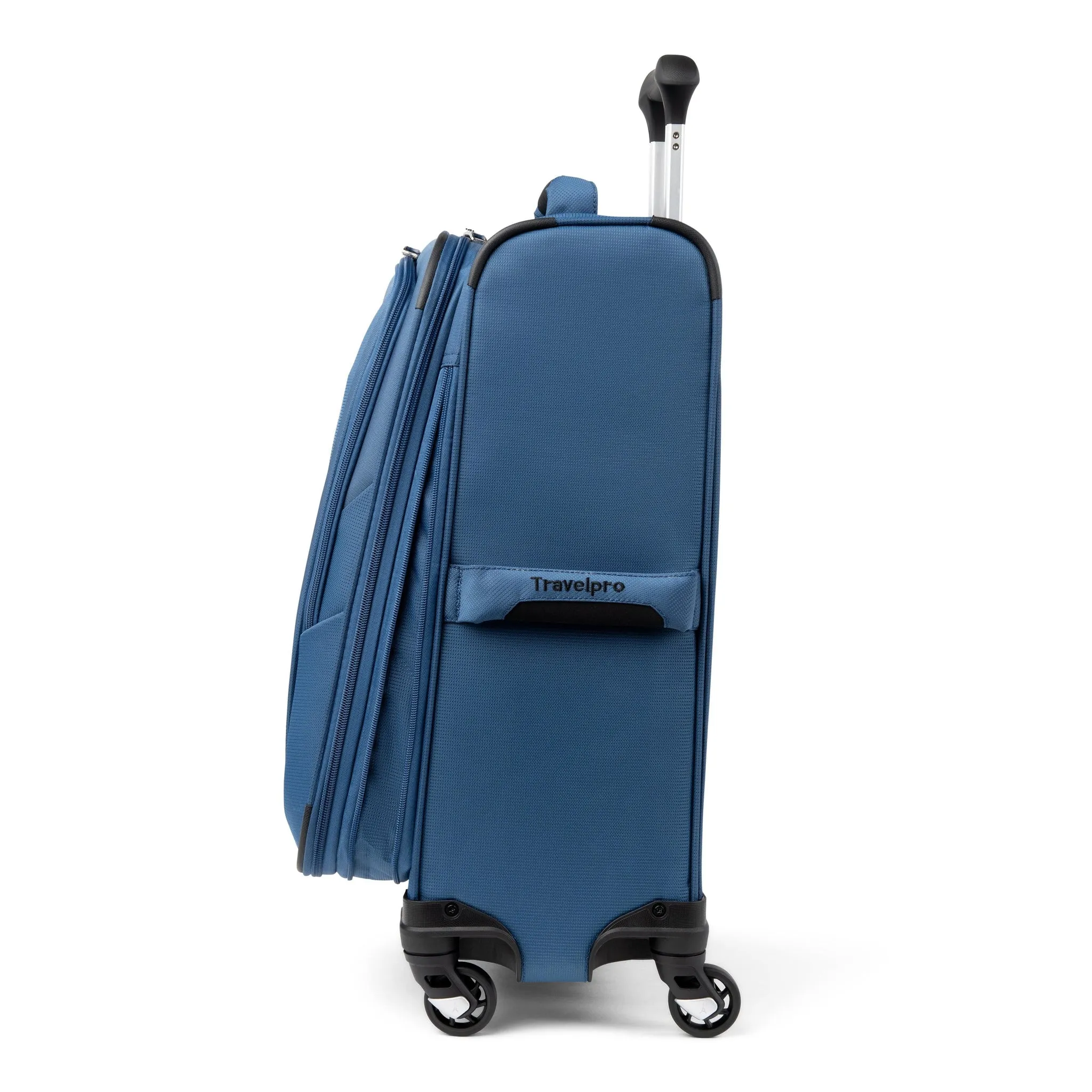 Travelpro Maxlite 5  Lightweight 21" Expandable Carry-On Spinner
