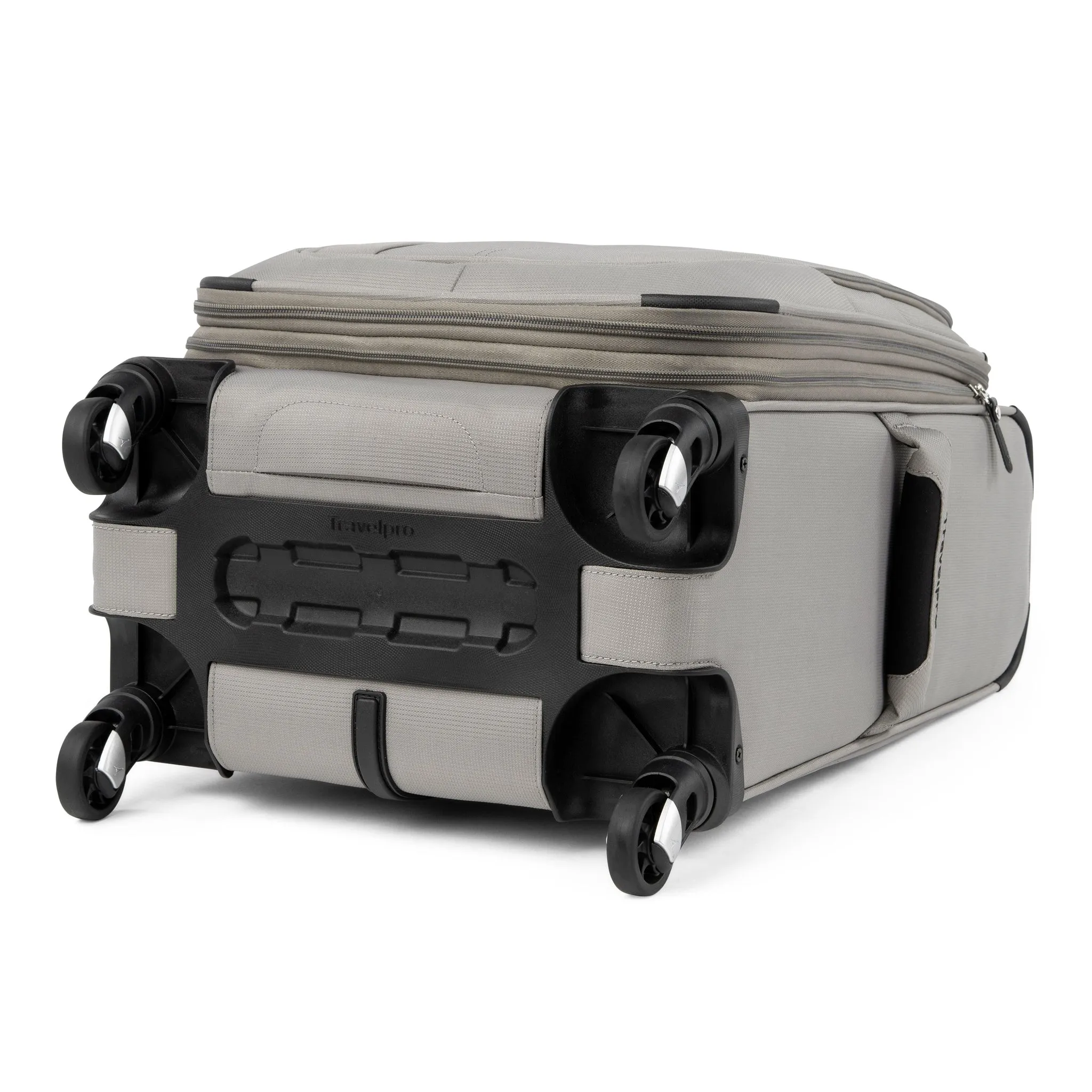 Travelpro Maxlite 5  Lightweight 21" Expandable Carry-On Spinner